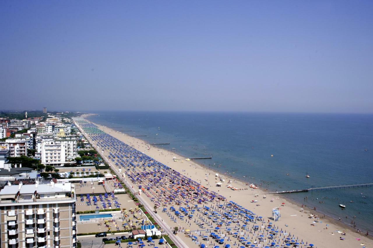 App4Rent Augustus Sea View - Family House - Wifi&Parking - 3 Rooms Лидо ди Йезоло Екстериор снимка
